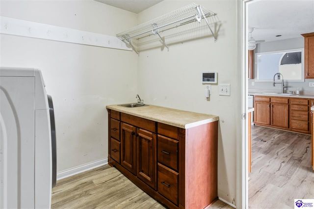 3411 E Hebron Lane, Shepherdsville, KY 40165