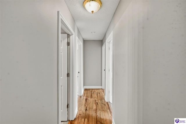 3411 E Hebron Lane, Shepherdsville, KY 40165