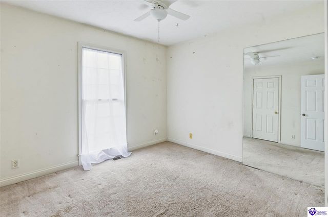 3411 E Hebron Lane, Shepherdsville, KY 40165