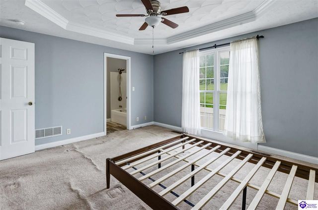 3411 E Hebron Lane, Shepherdsville, KY 40165