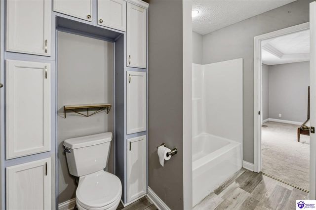 3411 E Hebron Lane, Shepherdsville, KY 40165