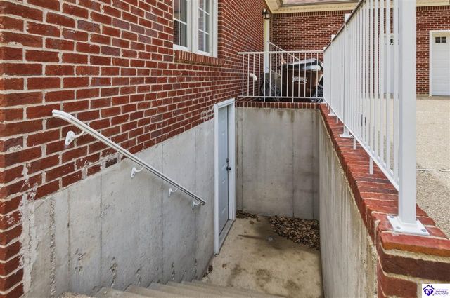 3411 E Hebron Lane, Shepherdsville, KY 40165