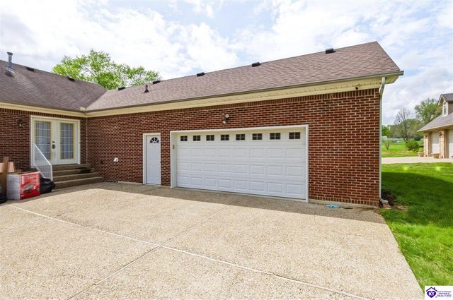 3411 E Hebron Lane, Shepherdsville, KY 40165