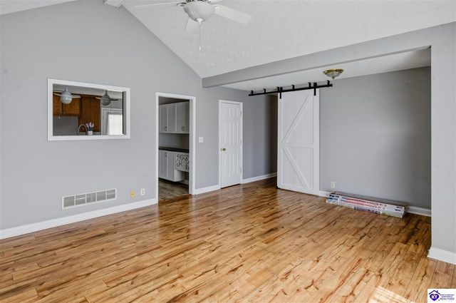 3411 E Hebron Lane, Shepherdsville, KY 40165