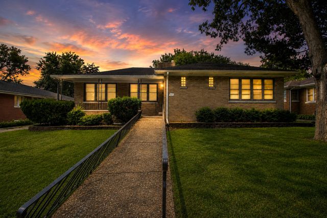 1067 Wentworth Avenue, Calumet City, IL 60409
