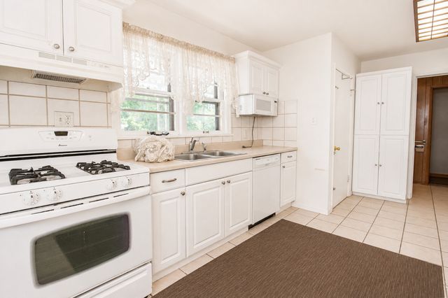1067 Wentworth Avenue, Calumet City, IL 60409