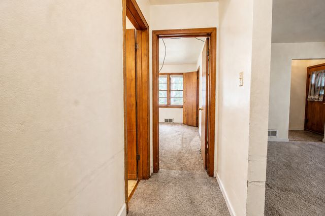 1067 Wentworth Avenue, Calumet City, IL 60409