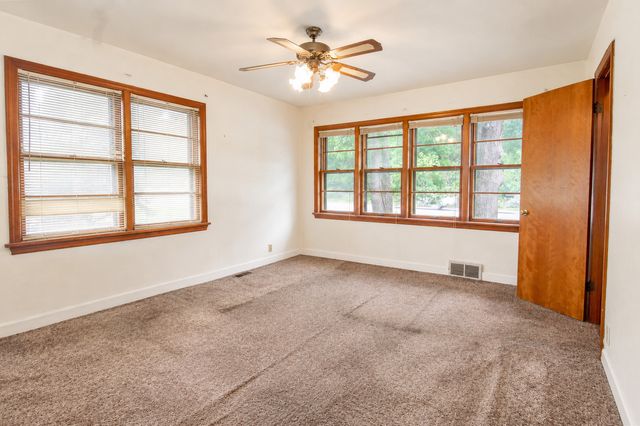 1067 Wentworth Avenue, Calumet City, IL 60409