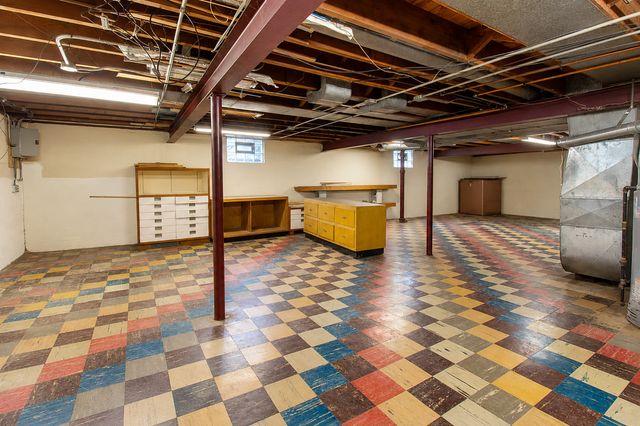 1067 Wentworth Avenue, Calumet City, IL 60409