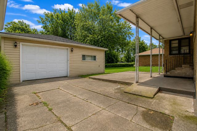 1067 Wentworth Avenue, Calumet City, IL 60409