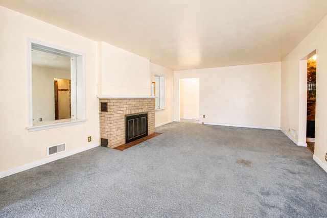 1067 Wentworth Avenue, Calumet City, IL 60409