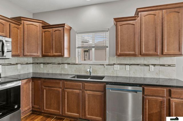 7537 S 79th Street, Lincoln, NE 68516
