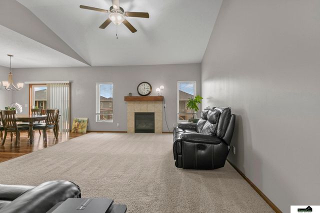 7537 S 79th Street, Lincoln, NE 68516