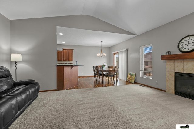 7537 S 79th Street, Lincoln, NE 68516
