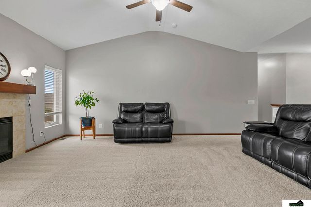 7537 S 79th Street, Lincoln, NE 68516