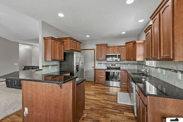 7537 S 79th Street, Lincoln, NE 68516