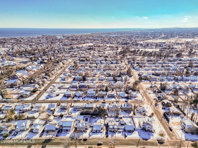 809 Wall Road, Spring Lake Heights, NJ 07762