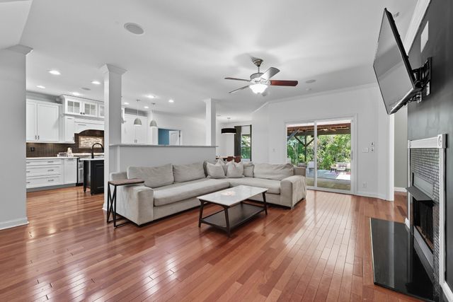 129 Roanoke Station Cir, Clarksville, TN 37043