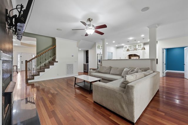 129 Roanoke Station Cir, Clarksville, TN 37043