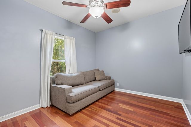 129 Roanoke Station Cir, Clarksville, TN 37043