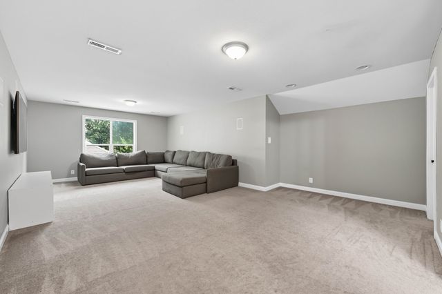 129 Roanoke Station Cir, Clarksville, TN 37043