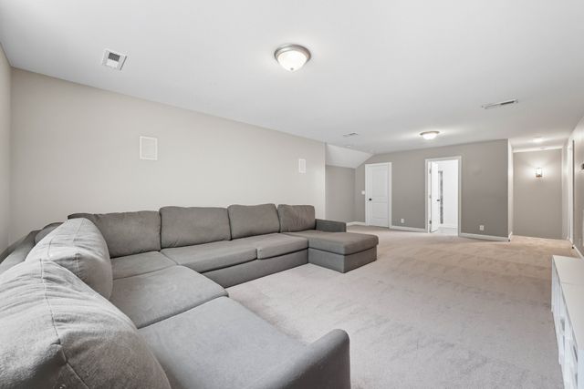 129 Roanoke Station Cir, Clarksville, TN 37043