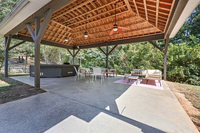 129 Roanoke Station Cir, Clarksville, TN 37043