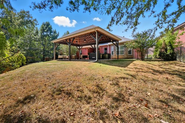 129 Roanoke Station Cir, Clarksville, TN 37043