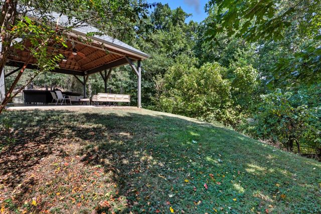 129 Roanoke Station Cir, Clarksville, TN 37043