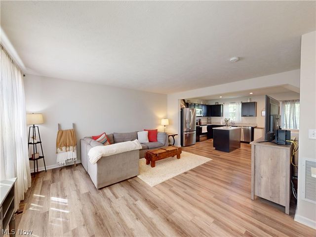 787 Pine Spring Drive, Painesville Twp, OH 44077
