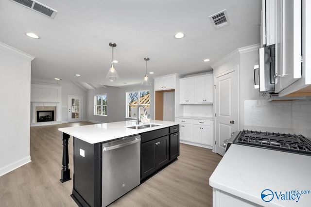 6554 Oak Meadow Drive, Owens Cross Roads, AL 35763