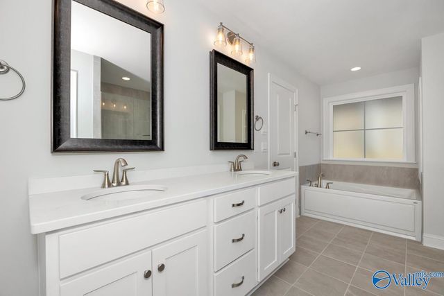 6554 Oak Meadow Drive, Owens Cross Roads, AL 35763