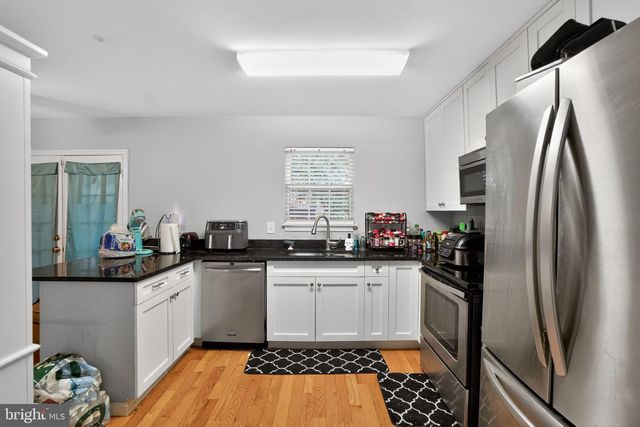 7102 FLAG HARBOR DR, District Heights, MD 20747