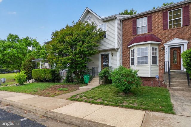 7102 FLAG HARBOR DR, District Heights, MD 20747