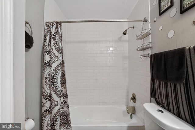 7102 FLAG HARBOR DR, District Heights, MD 20747