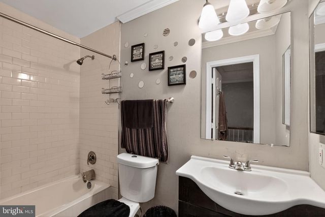 7102 FLAG HARBOR DR, District Heights, MD 20747