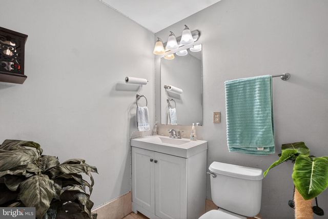 7102 FLAG HARBOR DR, District Heights, MD 20747