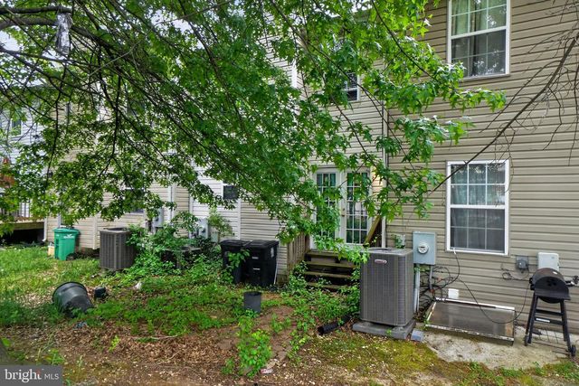 7102 FLAG HARBOR DR, District Heights, MD 20747