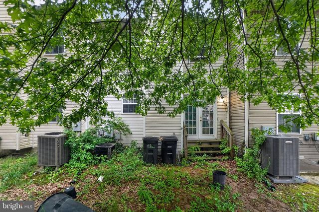 7102 FLAG HARBOR DR, District Heights, MD 20747