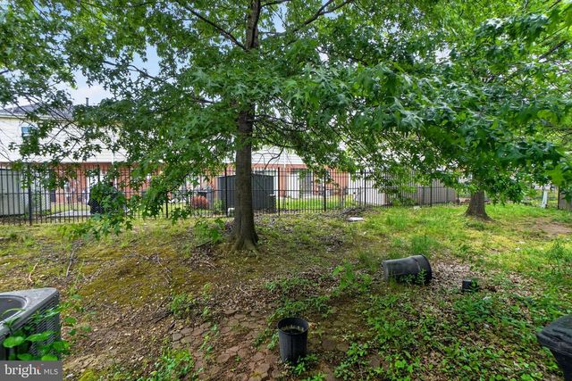 7102 FLAG HARBOR DR, District Heights, MD 20747