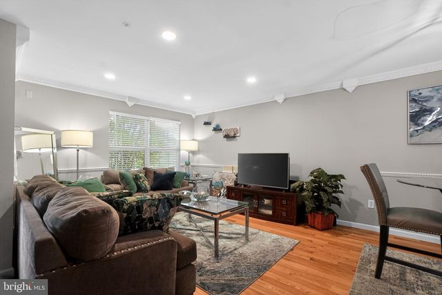 7102 FLAG HARBOR DR, District Heights, MD 20747