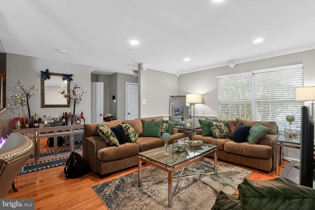 7102 FLAG HARBOR DR, District Heights, MD 20747