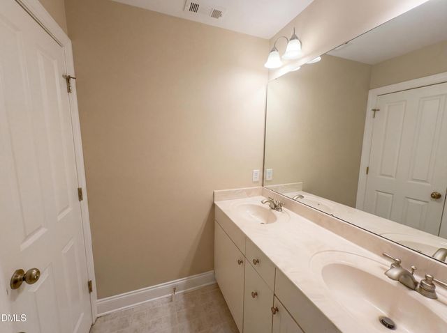 857 Ruth Circle, Fuquay Varina, NC 27526