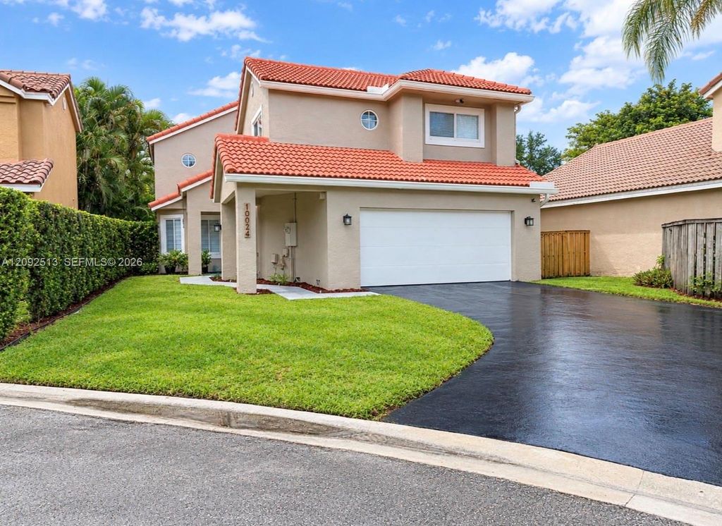 10024 NW 4th Street, Plantation, FL 33324