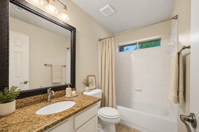 22 Fair Light Court, The Woodlands, TX 77382