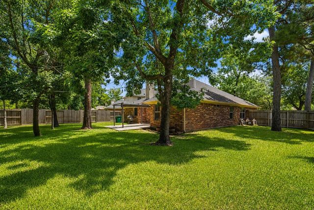 22 Fair Light Court, The Woodlands, TX 77382
