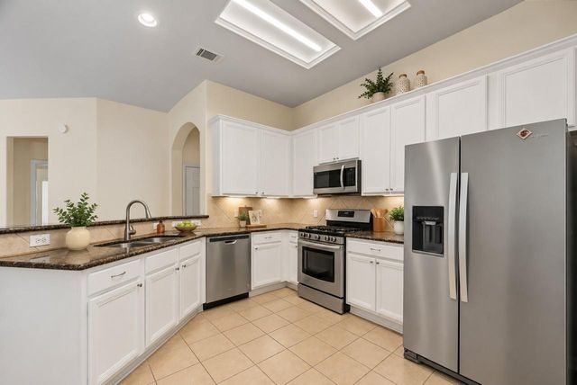 22 Fair Light Court, The Woodlands, TX 77382