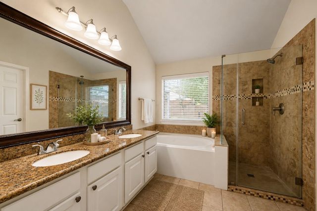 22 Fair Light Court, The Woodlands, TX 77382