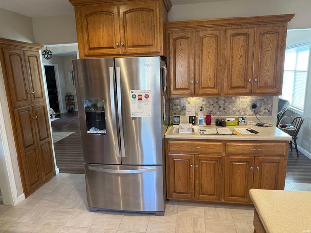 120 Hahnemann Court, Berne, IN 46711