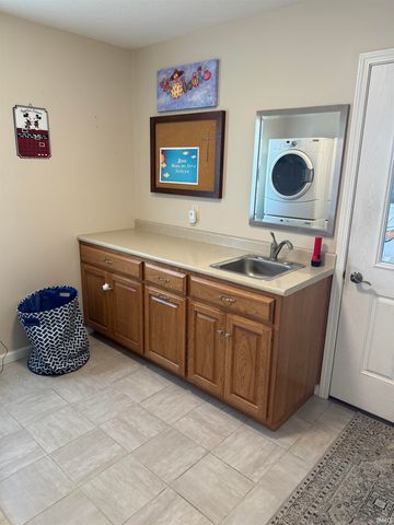 120 Hahnemann Court, Berne, IN 46711